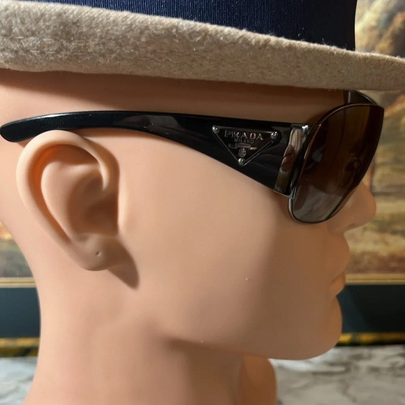 PRADA SHEILD AVIATOR UNISEX SUNGLASSES WITH CASE. 90s VINTAGE AND RARE IN EUC - Picture 6 of 16